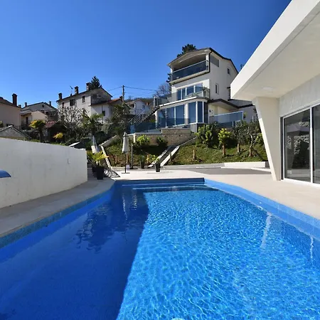 Apartment Lux With Pool