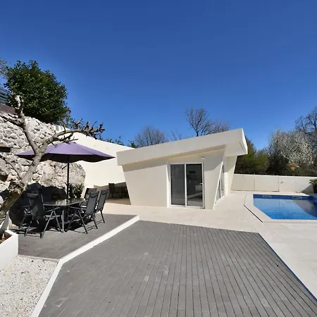 Apartment Lux With Pool Matulji