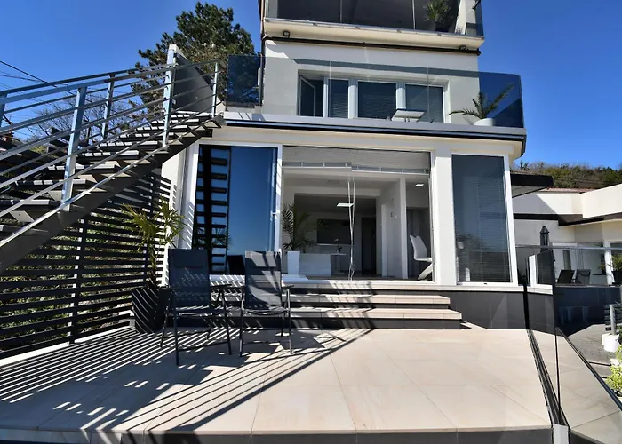 Apartmán Lux With Pool