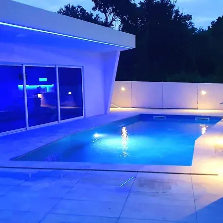 Lux With Pool Appartement