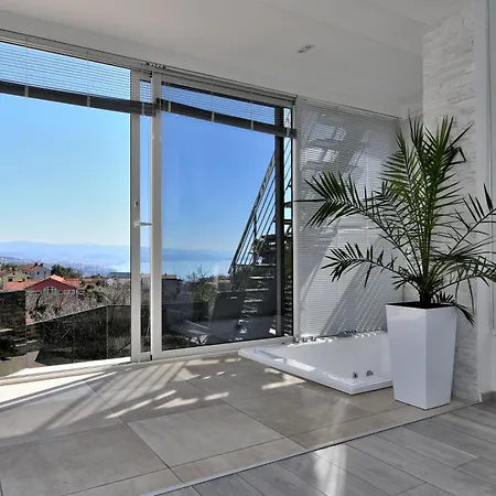 Apartman Lux With Pool