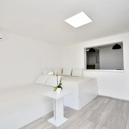 Lux With Pool Matulji