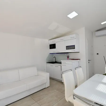 Lux With Pool * Matulji