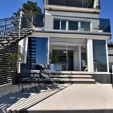 Apartment Lux With Pool