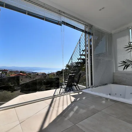 Lux With Pool Apartment