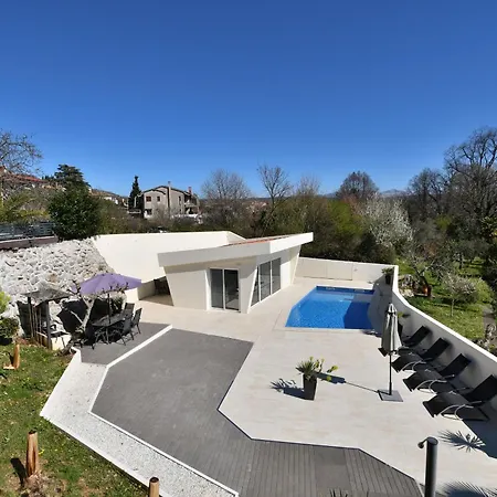 Apartment Lux With Pool