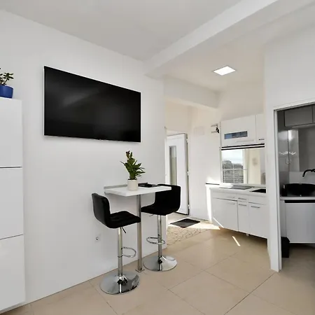 Apartment Lux With Pool