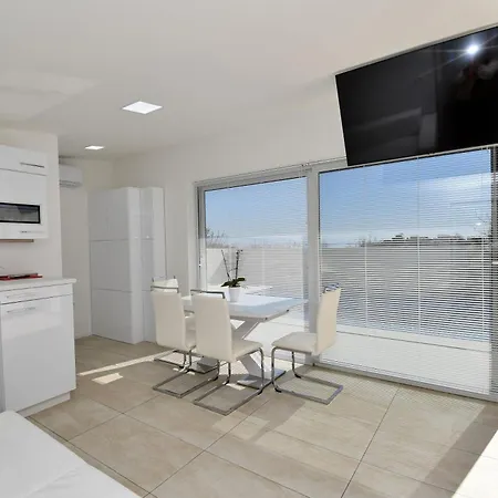 Apartment Lux With Pool