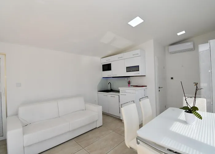 Lux With Pool * Matulji