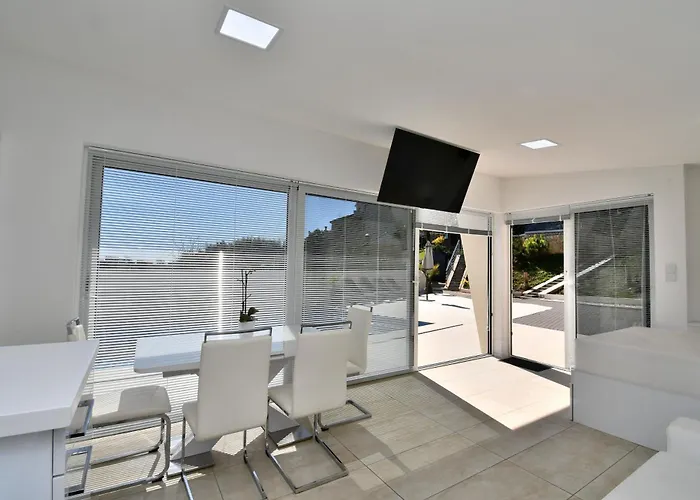 Lux With Pool Apartment *