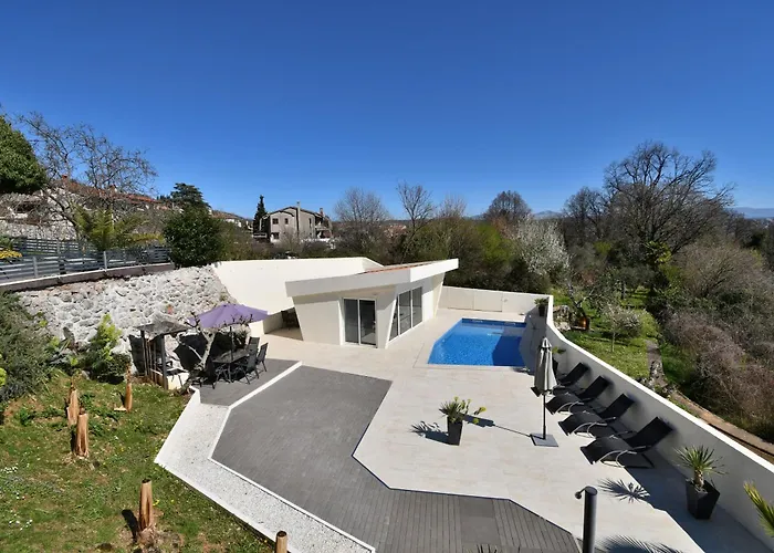Apartment Lux With Pool