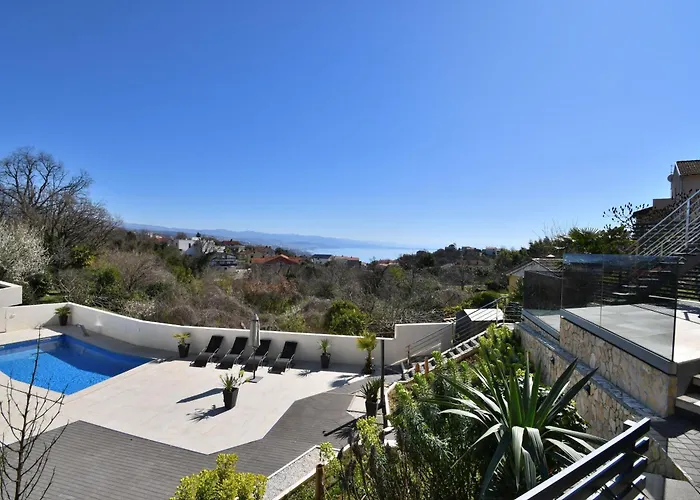 Apartment Lux With Pool Matulji
